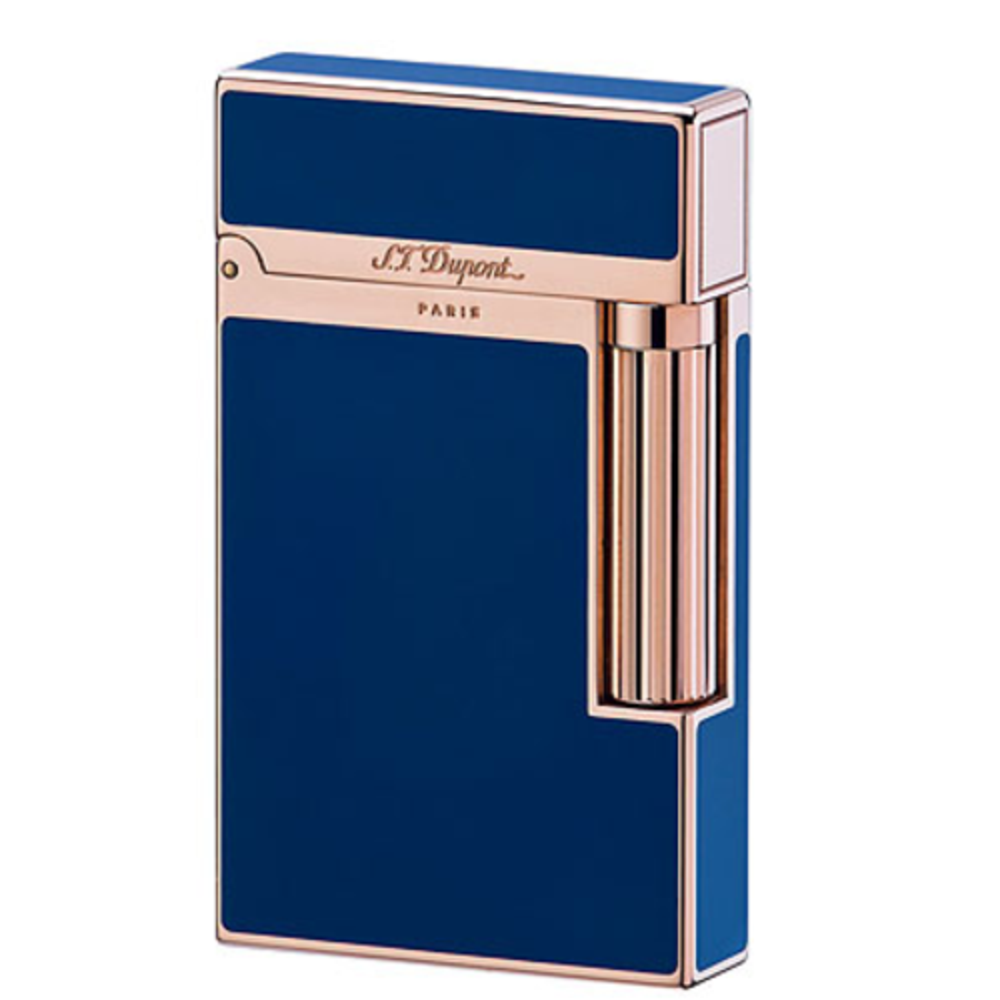 Blue Chinese lacquer decor Pink gold finishes Classic and contemporary offer combining precious materials such as Chinese lacquer and pink gold. The Chinese lacquer illustrates S.T. Dupont know-how. Sophistication of the unique crystalline sound ST Dupont Ligne 2 lighter blue Chinese lacquer