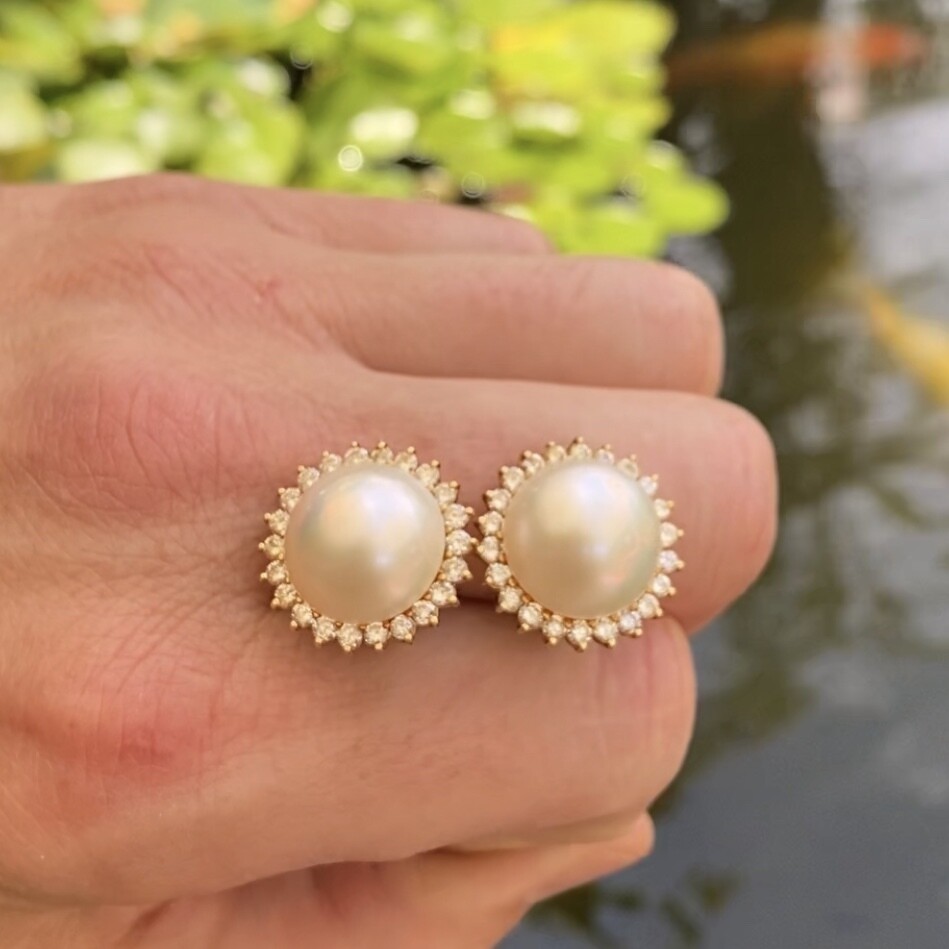 Image 2 for 18K Yellow Gold Mabe Pearl & 1.35tcw Diamond Earrings 14.2g