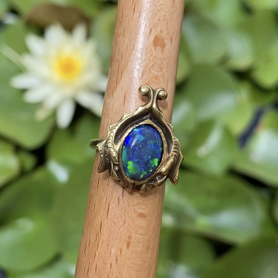 Image 2 for 18K YG Arts & Crafts Black Opal Ring 6.4g, s6