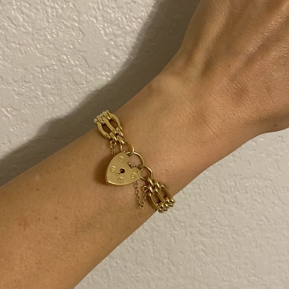 CG&S stamped 18K Yellow Link bracelet with a padlock closure clasp. Charles Green & Son Ltd. from Birmingham, U.K. United Kingdom. Super cool British design with a mock padlock closure. 18K YG English Charles Green & Son Link Padlock Bracelet 32.4g