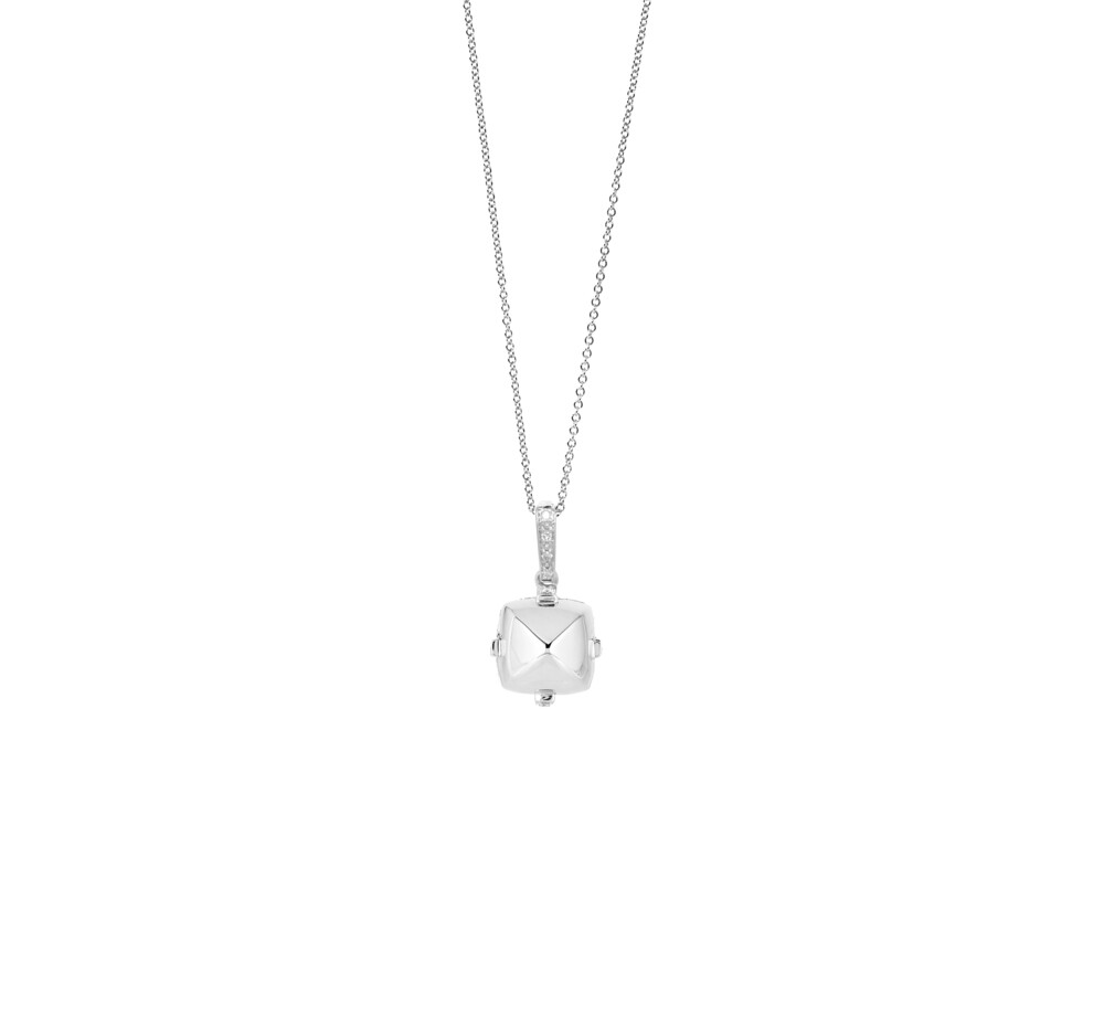 This breathtakingly gorgeous 18K white gold pendant brought to you by Goshwara and designer Sweta Jain brings style and sophistication. It features 0.16 carat diamonds. Sugarloaf Pave White Gold Pendant
