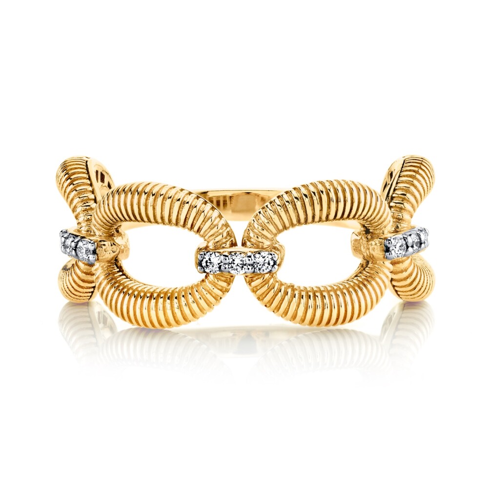 SLOANE STREET OPEN SMALL OVAL LINK RING IN 18K YELLOW GOLD FEATURES ROUNDED GOLD STRIE TEXTURED OVALS CONNECTED BY BRILLIANT WHITE DIAMOND STATIONS FOR A CLASSICALLY FEMININE LOOK. THIS ELEGANT BAND IS A COMFORTABLE EVERYDAY STAPLE. Strie Donut Ring With Diamonds