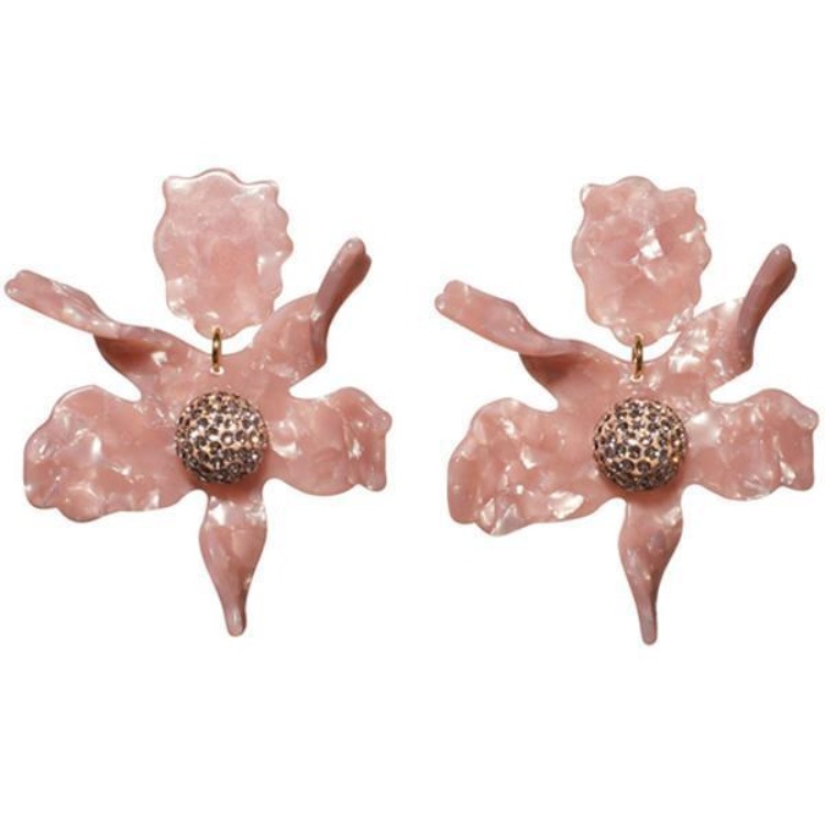 3" by 2 1/2" milky hand swirled acetate lily flower with a 3/4" czech pave crystal center. 14k gold plated. Light weight and wearable day to night. Padded clip-on closure.
Crystal Lily Earrings- Peach