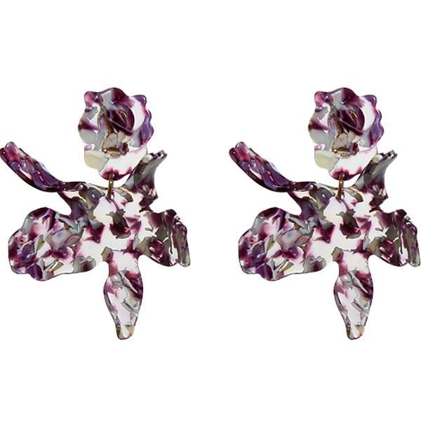 3" by 2 1/2" hand swirled violet acetate lily flower with 14k gold plated clip on backs. Lightweight and wearable from day to night. Surgical steel post.
Paper Lily Earrings