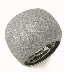 Small Pillow Polvere Di Sogni Ring. Sterling Silver with a Ruthenium Plating. Ring features butterfly tines along interior of the ring for easy sizing. Small Pillow Polvere Di Sogni Ring - Ruthenium & Light Gray Dust