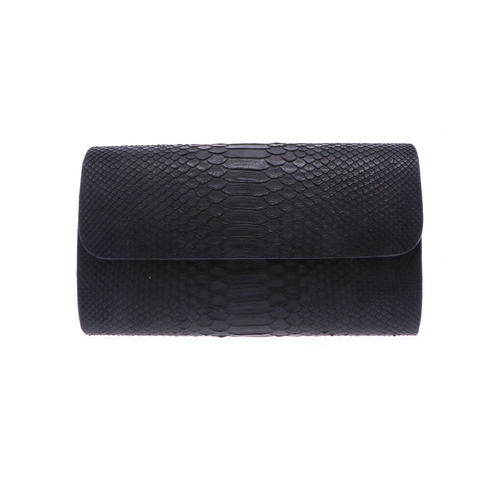 This black python chain bag is the perfect addition to any purse lovers collection. Whether worn day-to-day or on a night out on the town, this bag is classic and perfect for any occasion. Black Python Wide Chain Bag