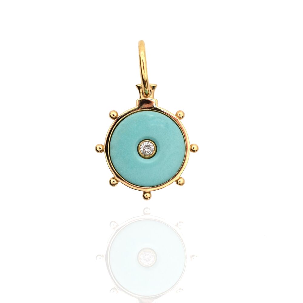 This 18k yellow gold pendant displays a turquoise with a diamond set center. The influence for this piece was the Etruscan Revival (Victorian Era). Florence Pendant Turquoise&Diamond 18k