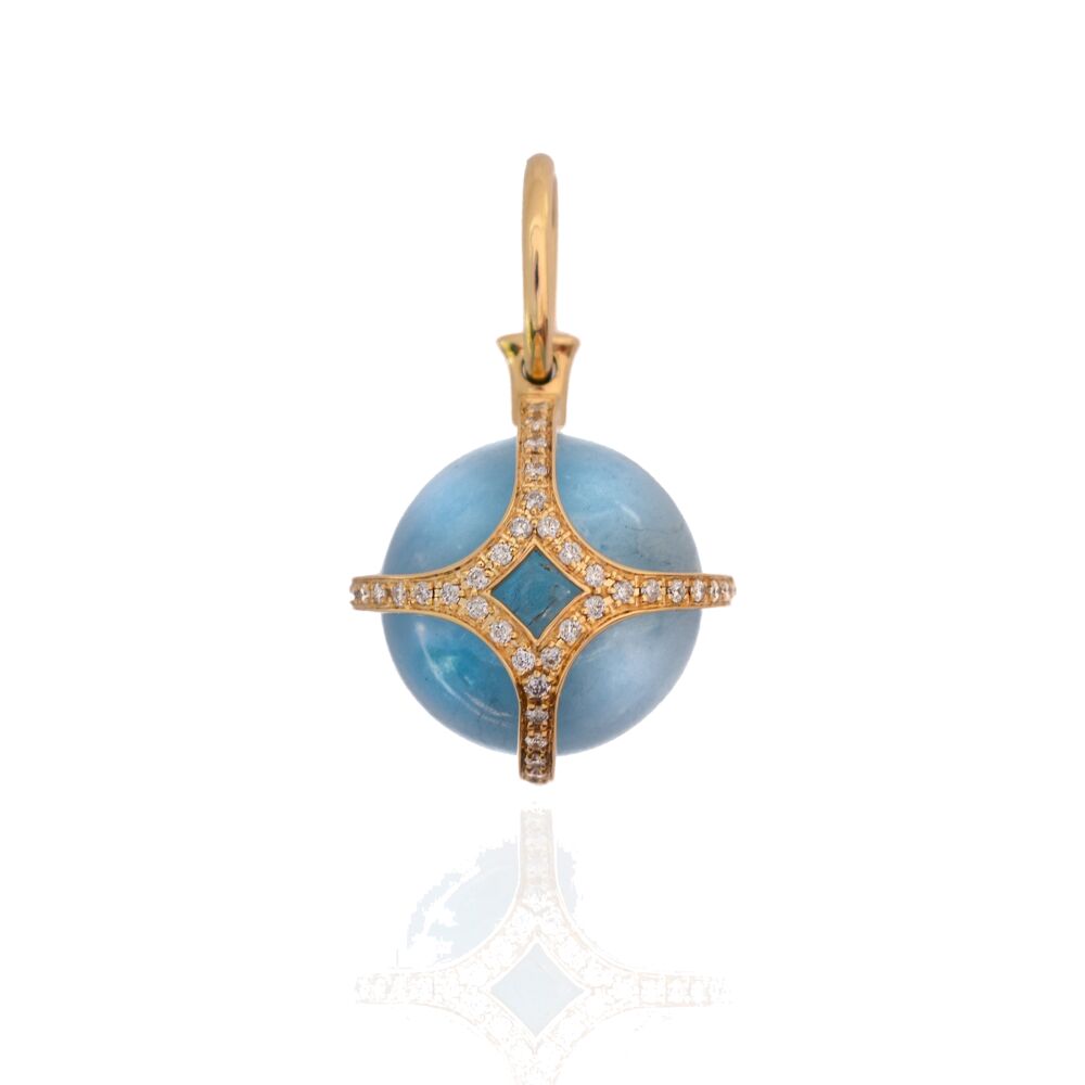 This 18k yellow gold pendant features a solid 21ct aquamarine orb encased in a gold cage set with 77 diamonds weighing 0.62ct. Pools of Light Pendant - Aquamarine 18k