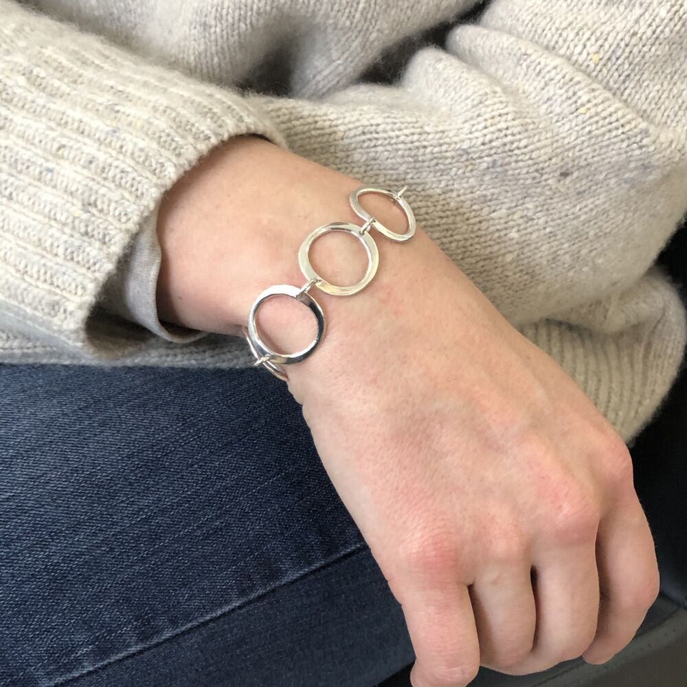 Image 2 for Open Ripple Links Bracelet