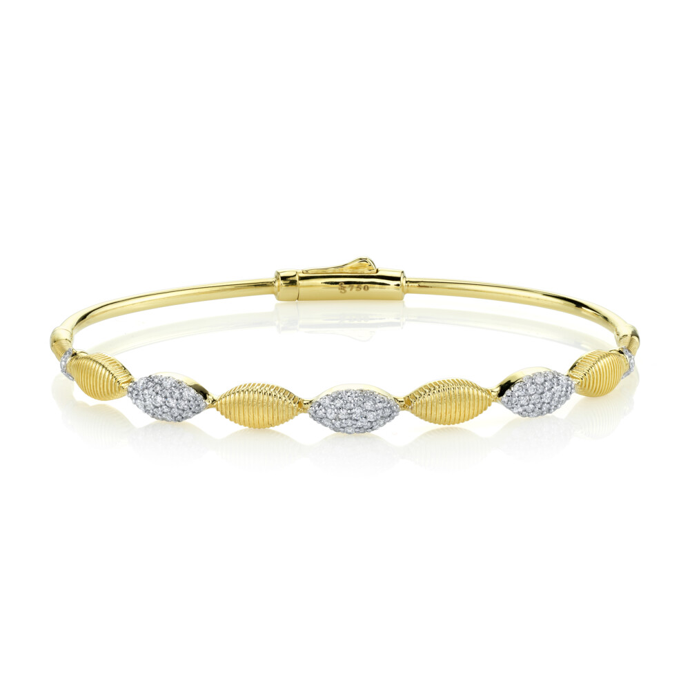<div style="color: rgb(68, 68, 68); font-family: "Open Sans"; font-size: 11.9px; position: initial; margin: initial;"><span style="font-size: 16.8px; position: initial; margin: initial;">SLOANE STREET MARQUISE BANGLE BRACELET IN 18K YELLOW GOLD FEATURES DELICATE ALTERNATING MARQUISE SHAPES WITH PAVE DIAMOND DETAILS AND SIGNATURE STRIE DETAILS WITH DOUBLE HINGE AND HIDDEN CLASP CLOSURE. THIS BRACELET IS THE PERFECT ADDITION TO YOUR STACK TO ADD DIMENSION AND UNIQUENESS WHILE REMAINING TIMELESS FOR YEARS TO COME.</span><br style="position: initial; margin: initial;"></div><ul style="padding: 10px 20px 10px 30px; margin-block-end: 0px; margin-block-start: 0px; float: left; width: 440px; color: rgb(68, 68, 68); font-family: "Open Sans"; font-size: 11.9px; position: initial; margin: initial;"></ul> Marquis Bracelet with White Diamond and Strie Detail
