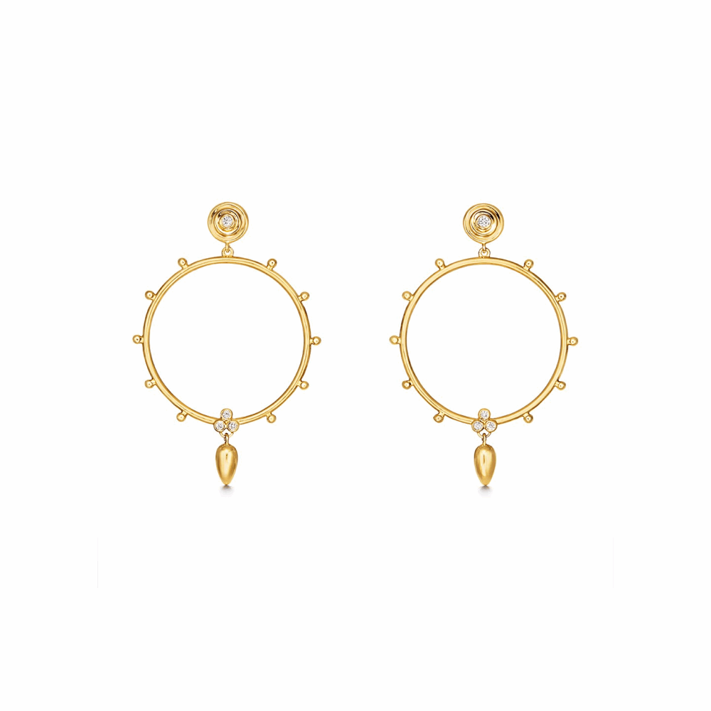 So much more than a traditional hoop, these artfully designed earrings feature an 18-karat gold-encircled diamond as a post front, as well as a golden teardrop charm that's anchored by a trio of glittering diamonds. .15 diamond carat weight. Post back
18K Circle Anfora Earrings