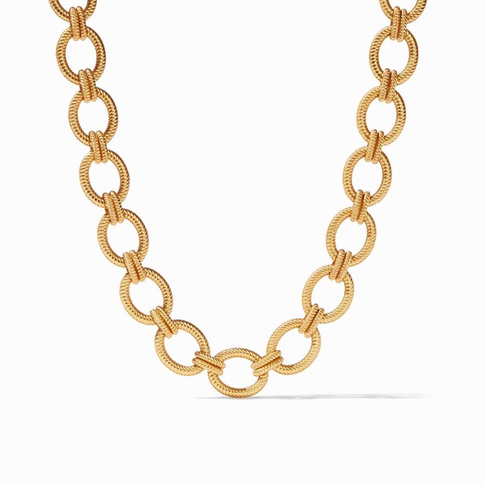 Olympia link Necklace made out of a 24k gold plate, is the perfect necklace for any occasion. Olympia Necklace