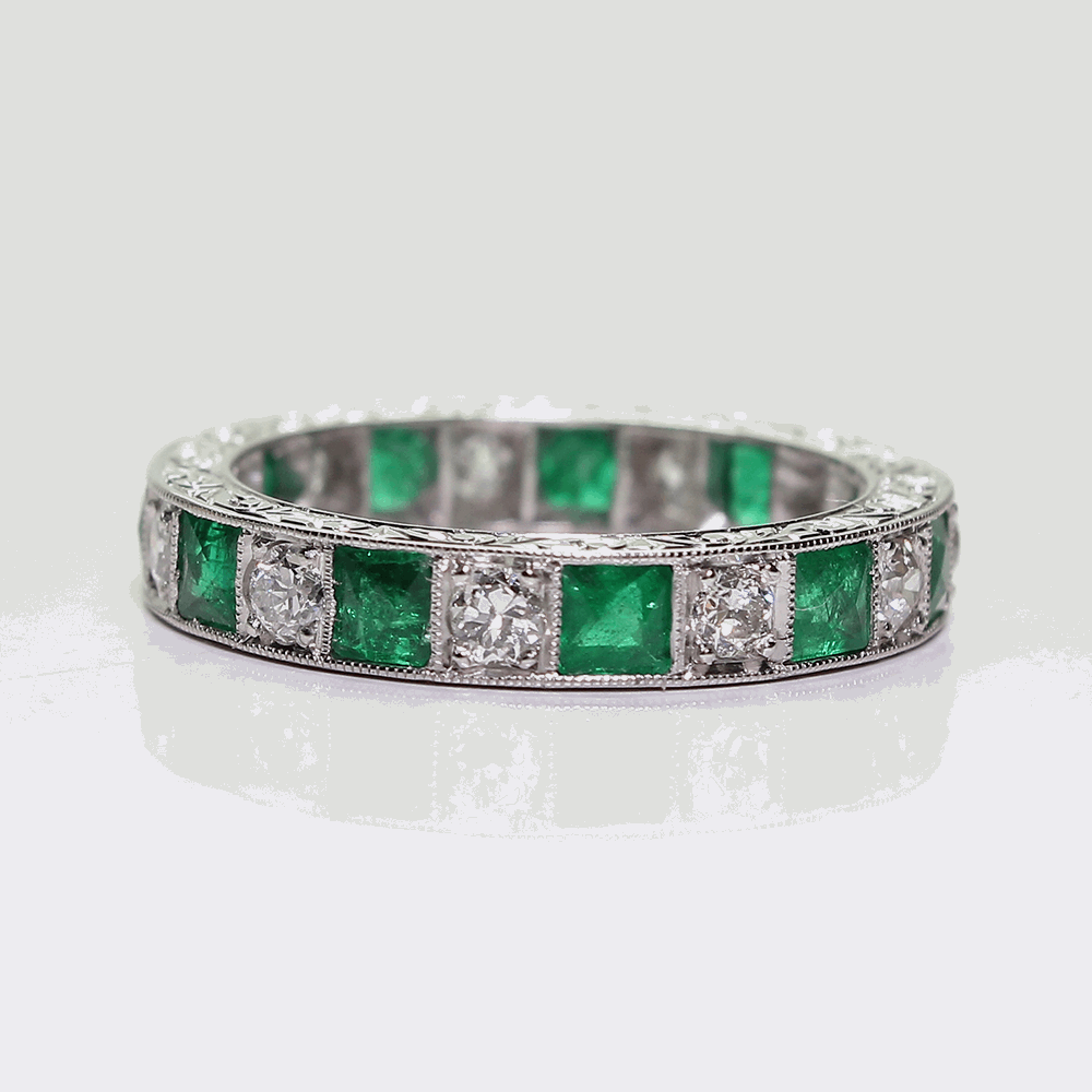 SZ - Emerald & Diamond Eternity Band