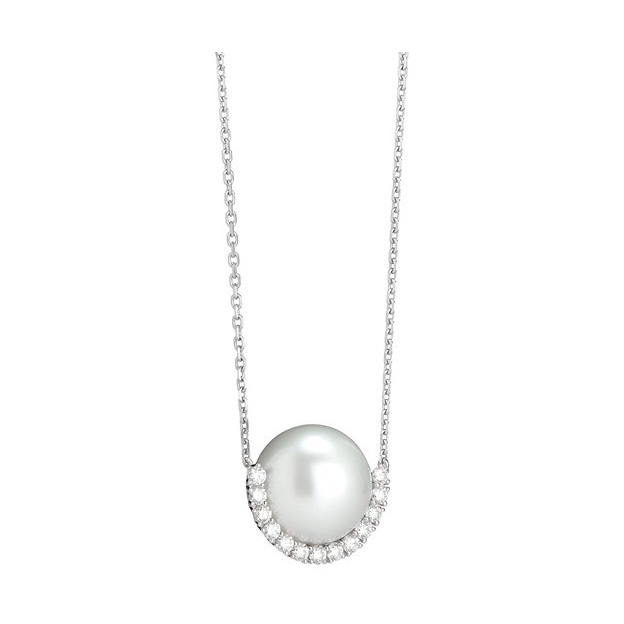 This 18k white gold pearl pendant necklace is framed with .32 carats of diamonds. This beautiful and elegant necklace contains one 11-12mm white south sea pearl and is perfect for any occasion. Whether worn day-to-day or on a night out on the town, this necklace is sure to turn heads. 18K White Gold White South Sea Pearl Frame Necklace with Diamonds